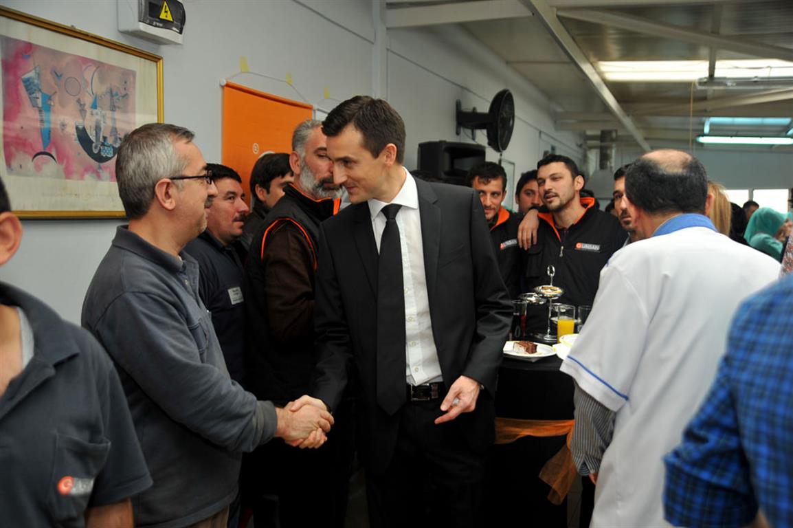 Sektördeki Rekabetçi Yapımızı Sürdüreceğiz