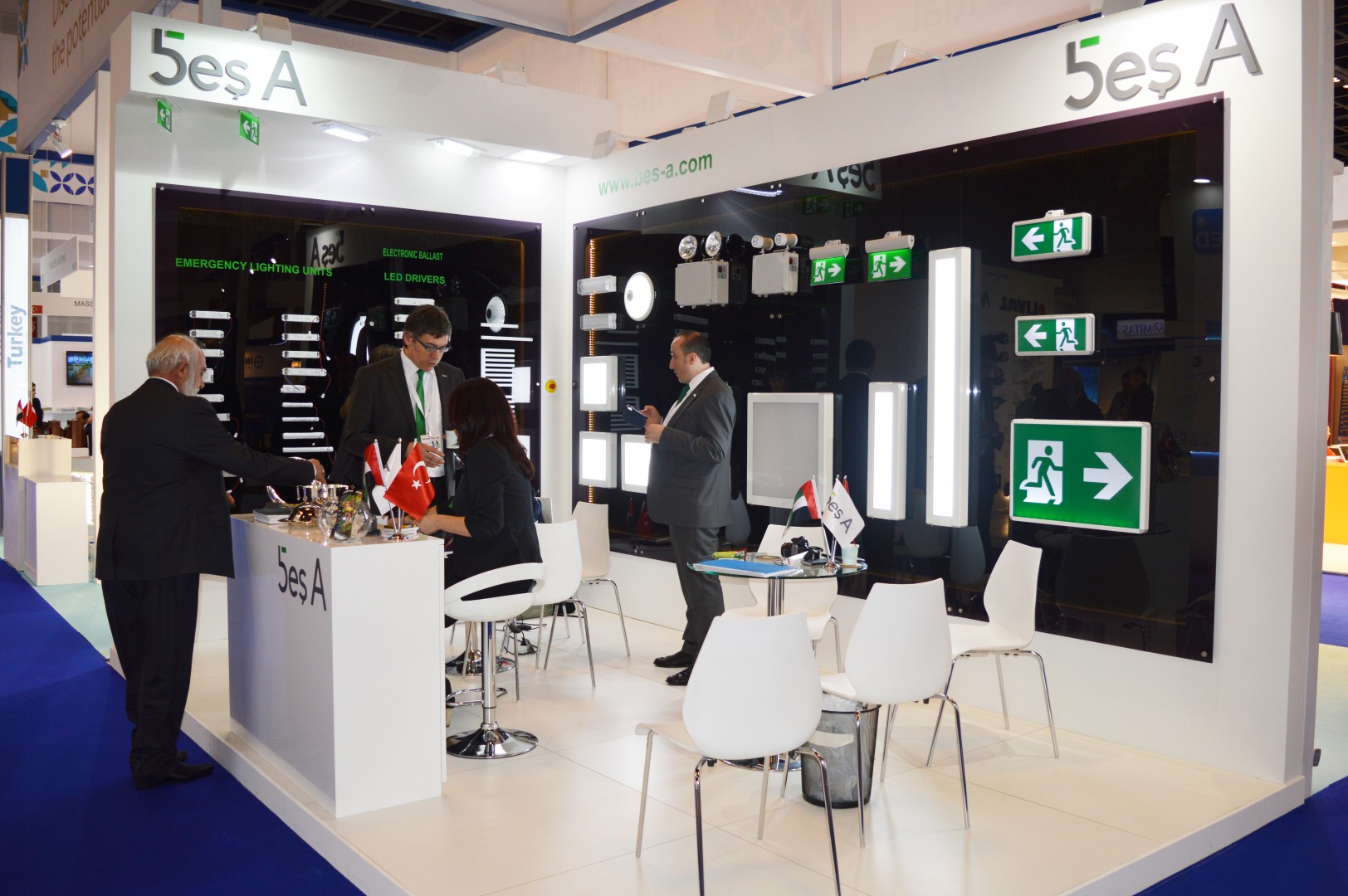 Beş A Middle East Electricity 2015 Dubai Fuar'ına katıldı.