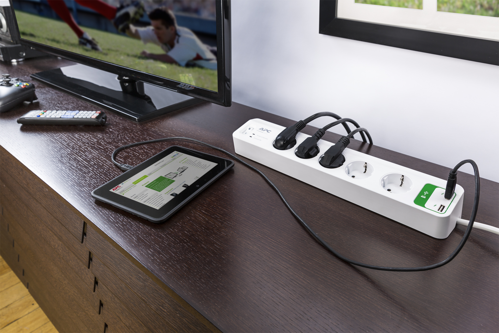 Schneider Electric Akım Korumalı Prizler, Hassas Elektronik Cihazlar için Kusursuz Koruma Sağlıyor