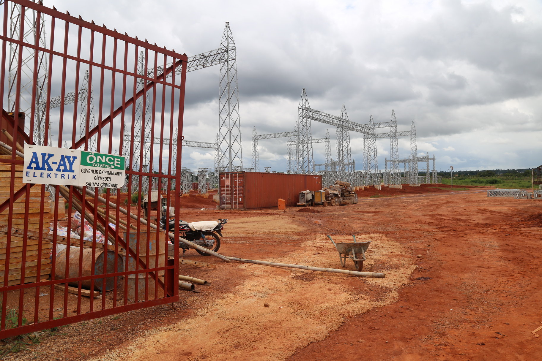 Türk şirketi Nijerya'da 3 milyon kişiye elektrik sağlayacak