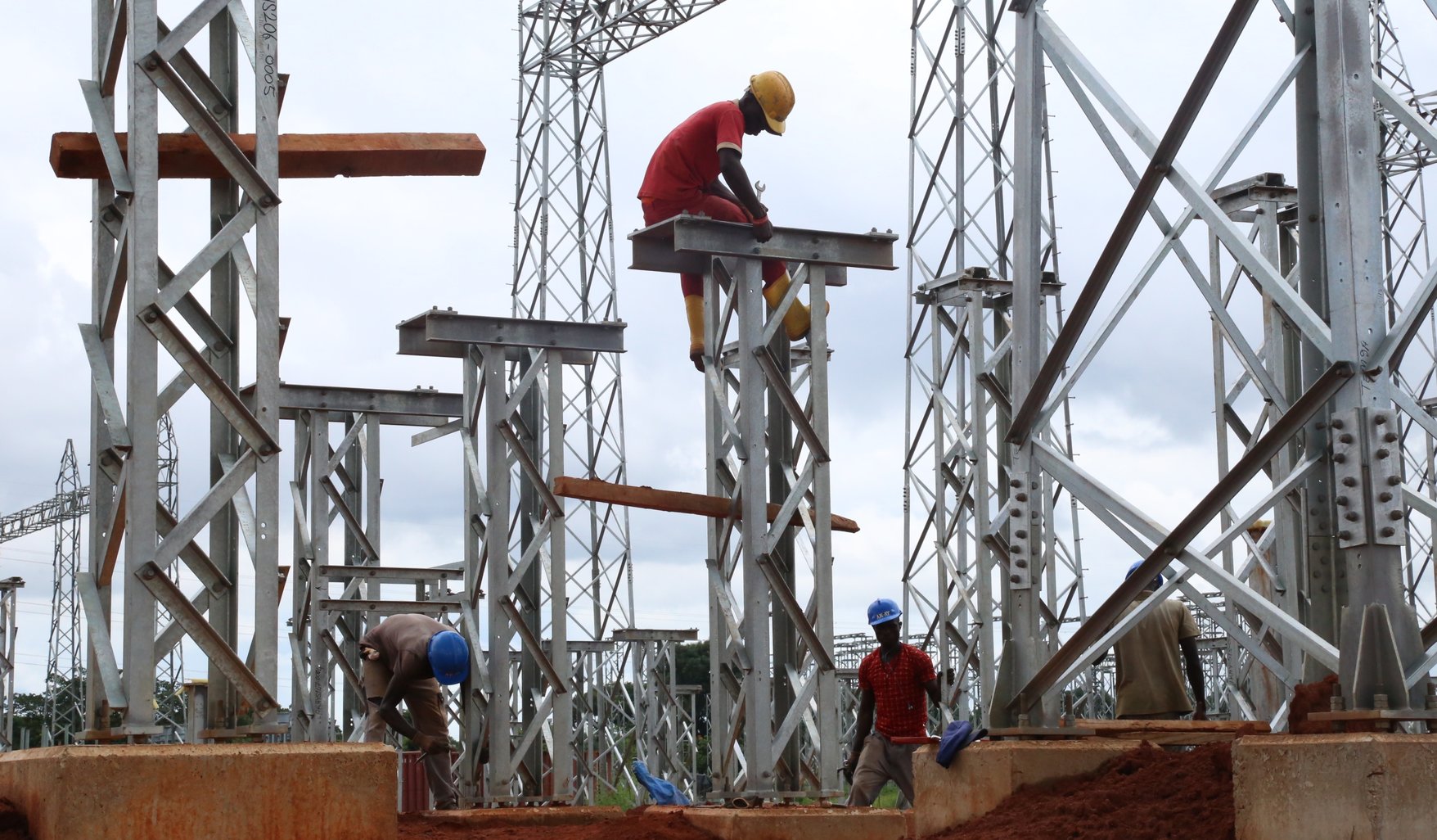 Türk şirketi Nijerya'da 3 milyon kişiye elektrik sağlayacak