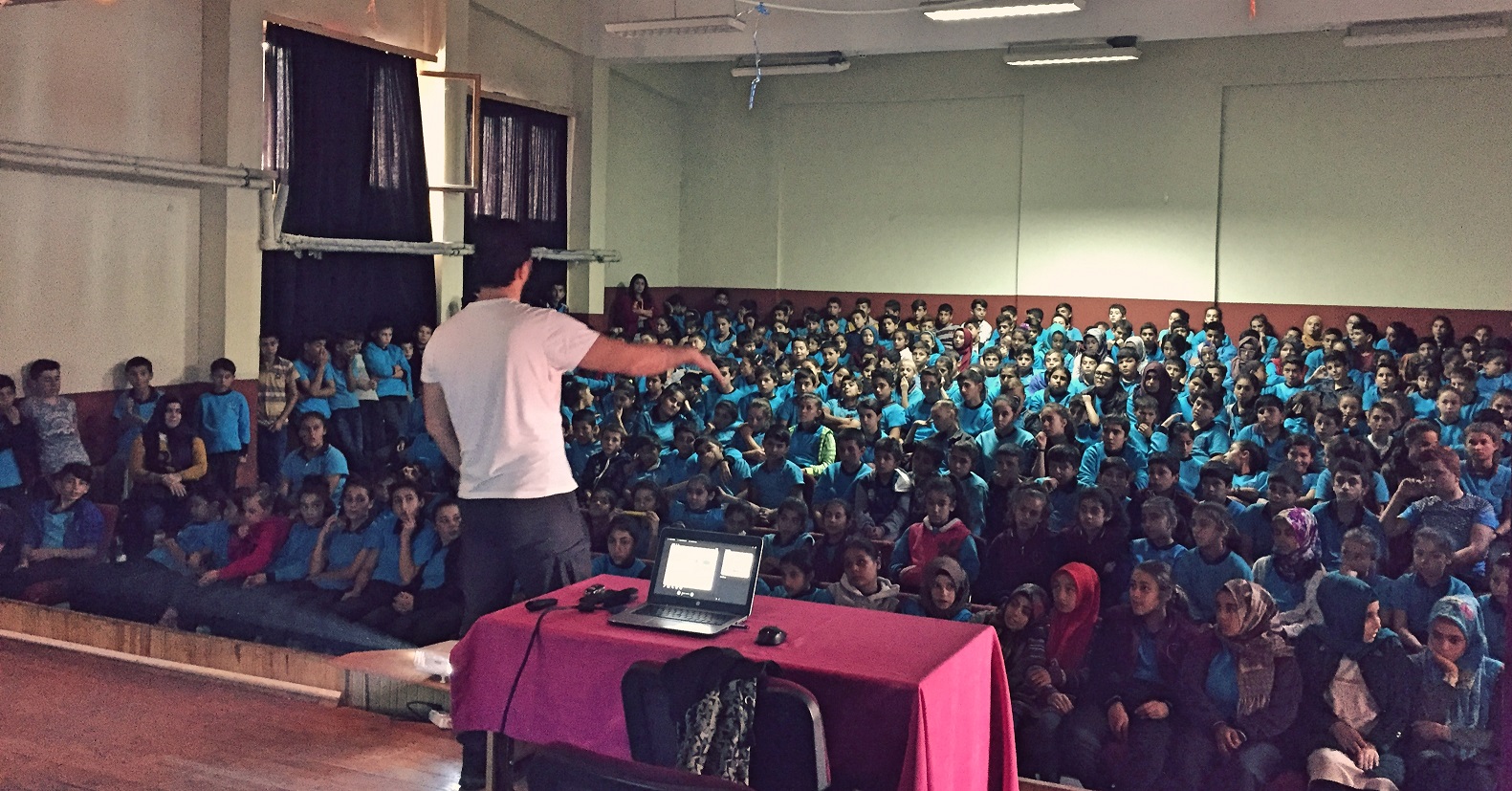 Akenerji Adana Halkını Güvenlik Önlemleri Hakkında Bilgilendirdi