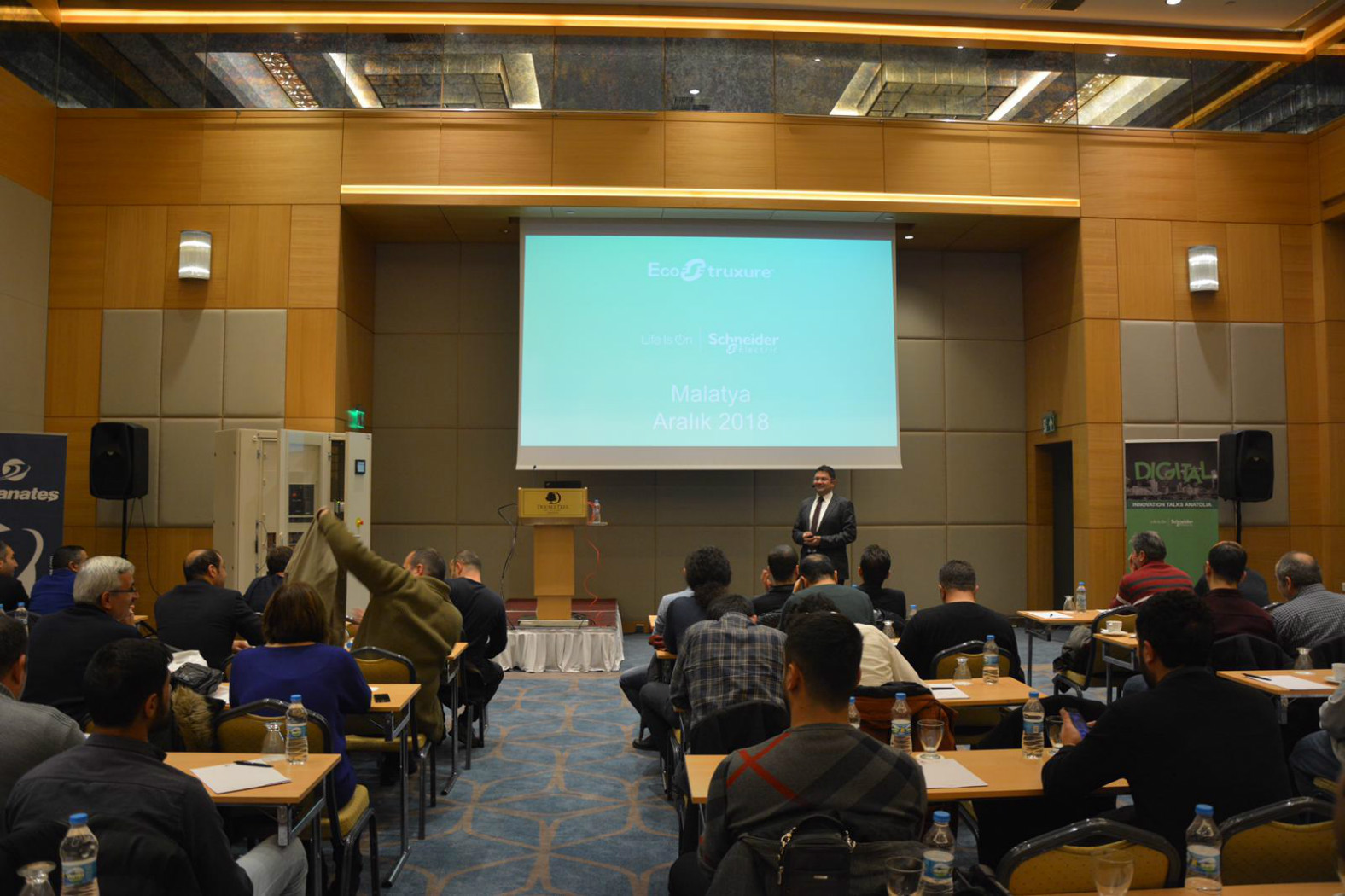 Doğanateş Elektrik Eğitim Semineri Yoğun ilgi gördü