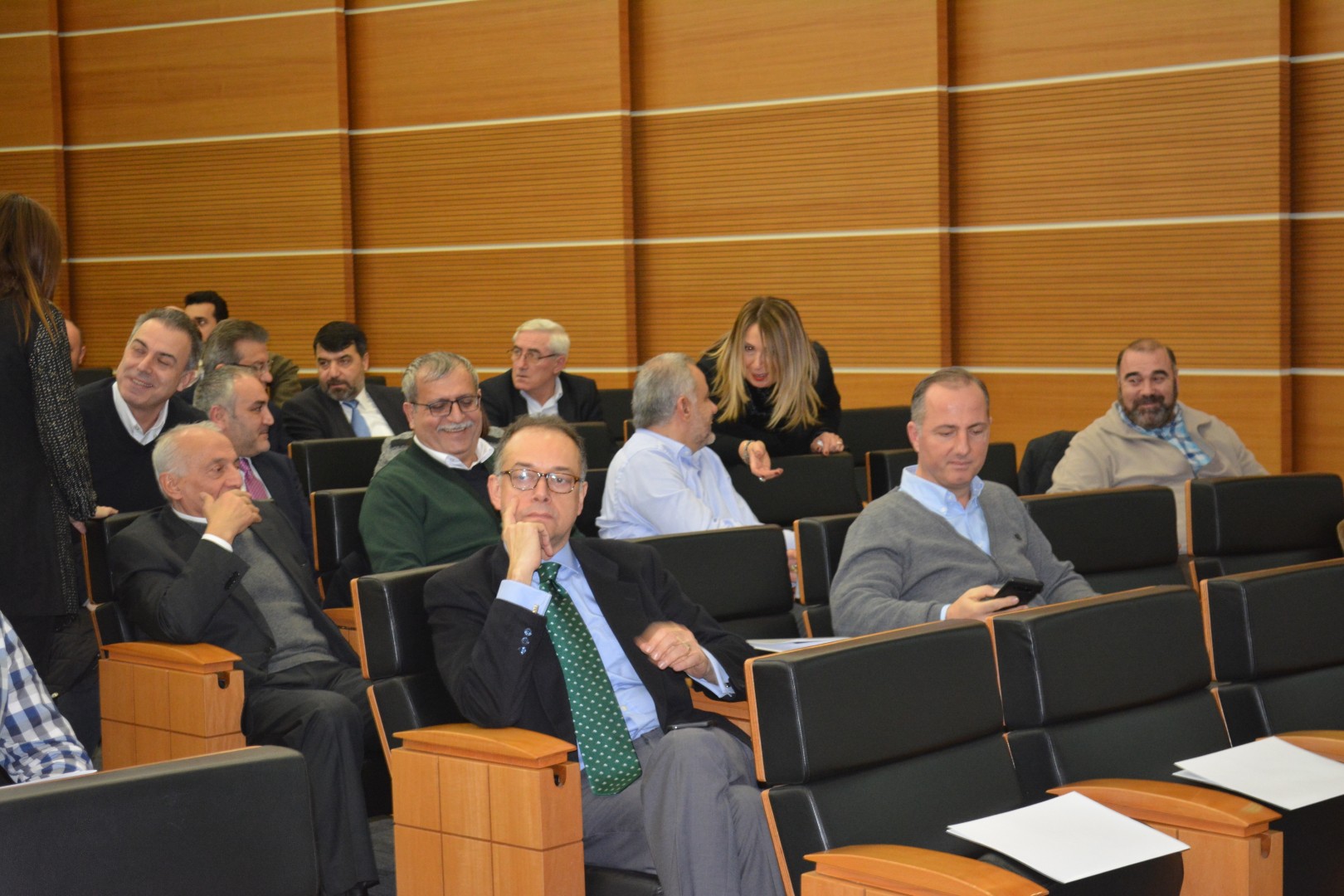 TÜRKİYE'NİN AYDINLATMASI İHRACAT İLE BÜYÜYOR