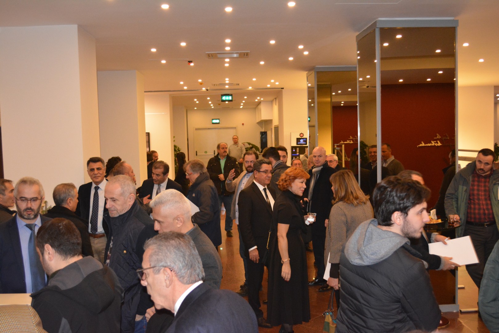 TÜRKİYE'NİN AYDINLATMASI İHRACAT İLE BÜYÜYOR