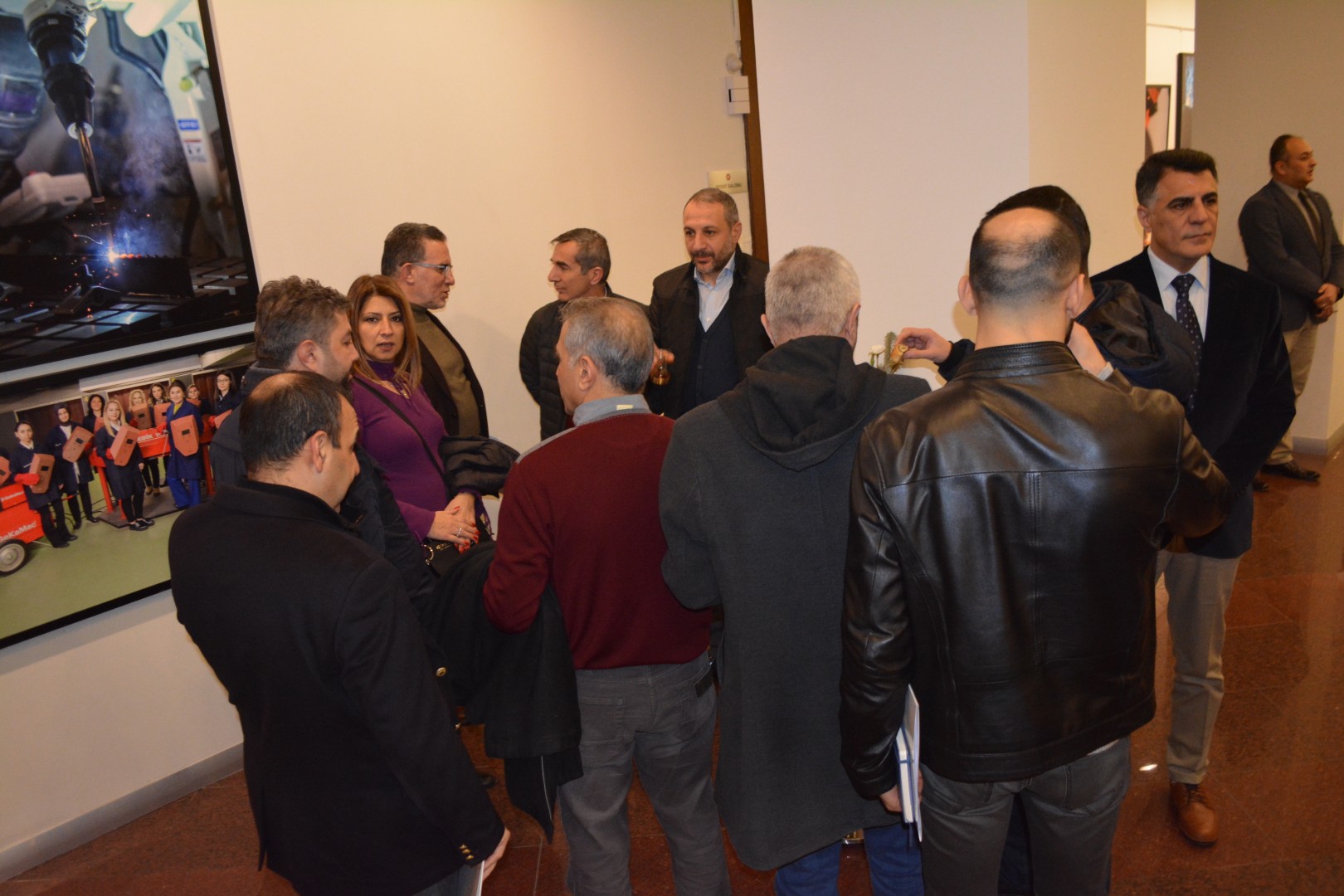 TÜRKİYE'NİN AYDINLATMASI İHRACAT İLE BÜYÜYOR