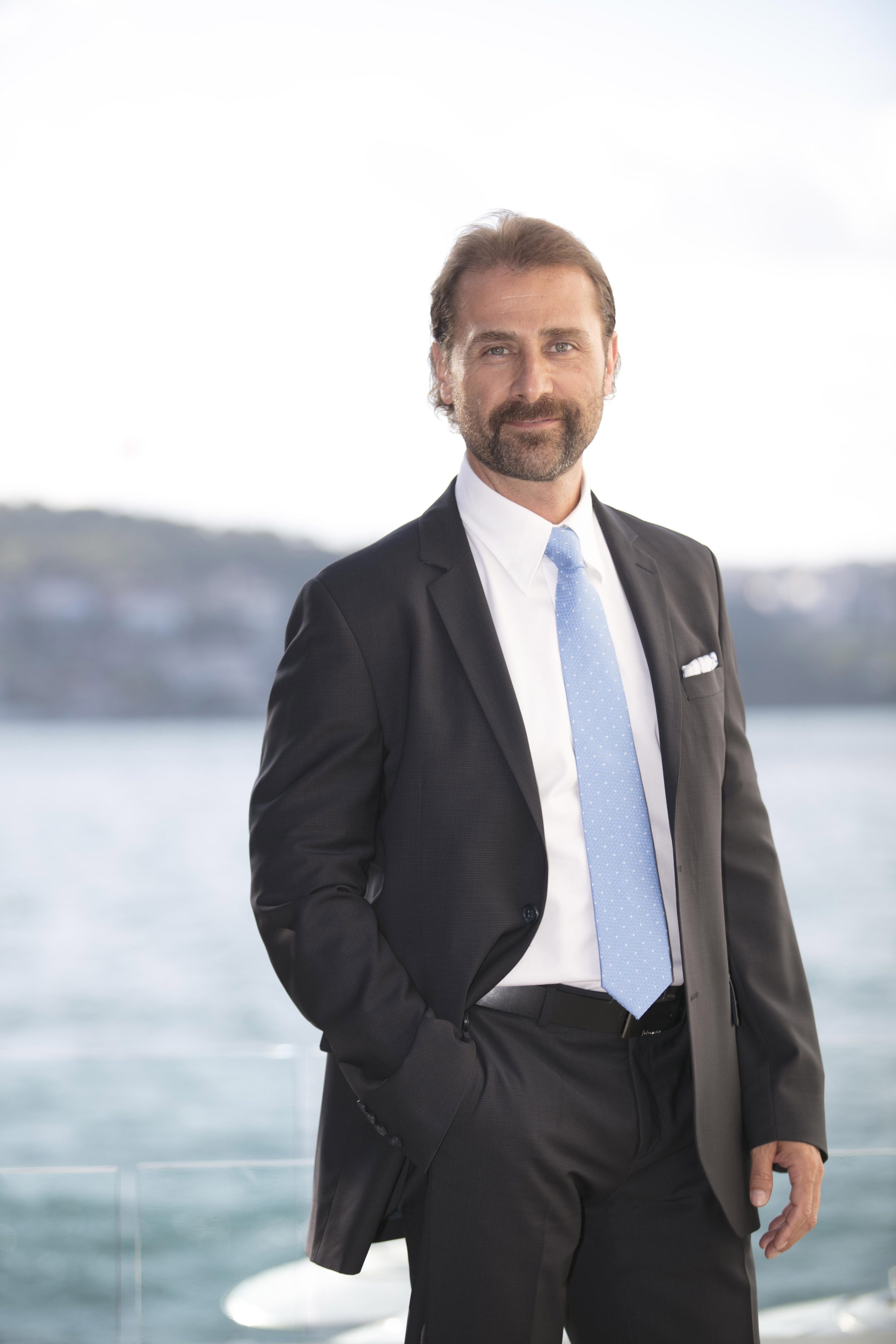 tesa ; Türkiye’de 25. Yılını Kutluyor, Zirvedeki Yerini Güçlendiriyor…