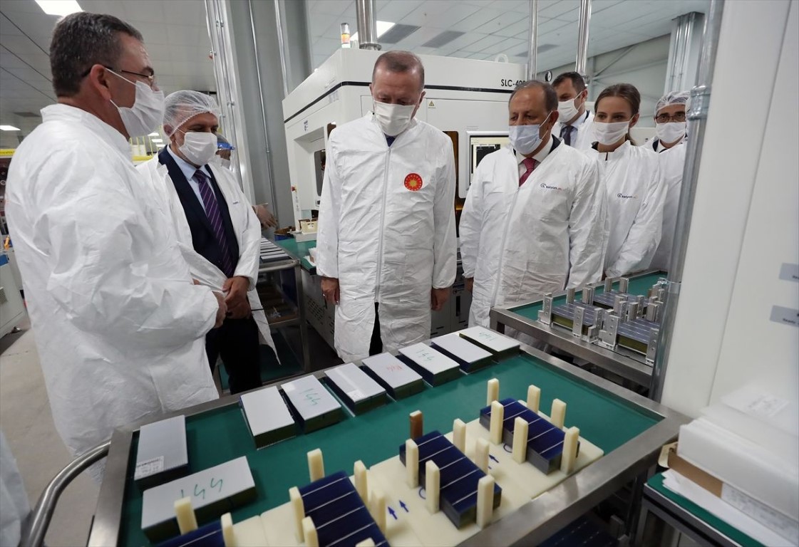 Güneş paneli üretiminin tüm aşamalarını gerçekleştirecek Kalyon Güneş Teknolojileri Fabrikası, üretimin en önemli aşamalarından biri olan ingot üretimini de gerçekleştirerek Avrupa ve Ortadoğu