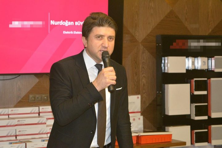 In addition to the flame-free cable channels produced from Mutlusan Elektrik PVC (Poly Vinyl Chloride) raw material, the "FLARET SERIES" has a rich product variety with the production of cable channels that do not emit flame and do not harm the living health of the smoke released when exposed to the flame (Halogen gases in the 7A group in the periodic table do not contain Fluorine, Chromium, Bromine, Iodine gases). With the FLARET series, it has continued its leadership in this field.